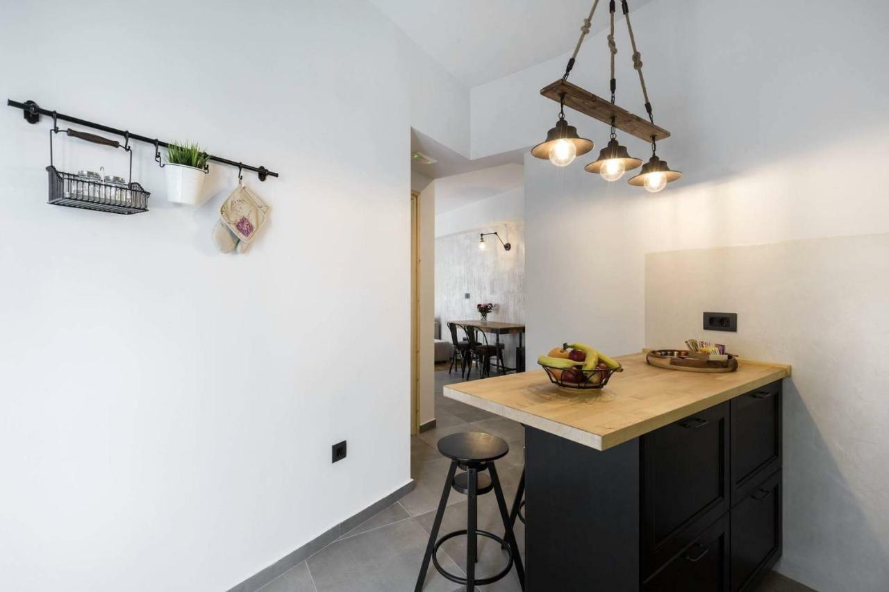 Atmospheric Apartment Near Acropolis By Cloudkeys Αθήνα Εξωτερικό φωτογραφία